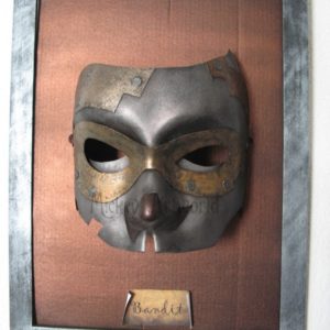 Masque de la série "Industrial Masks" pour expo-vente par Mickey Artworld